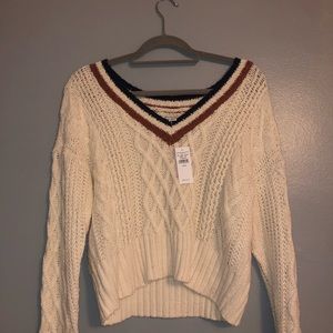 American Eagle sweater